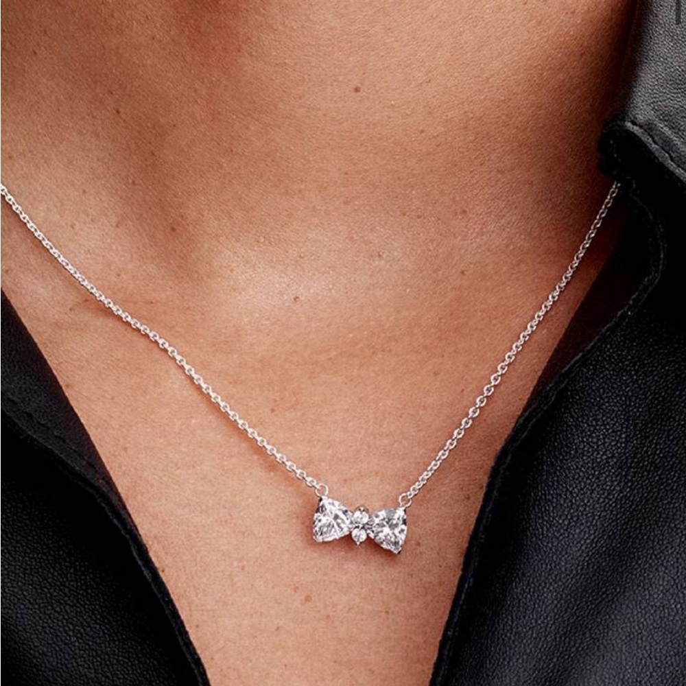 Brand New- Pandora Sparkling Bow Necklace